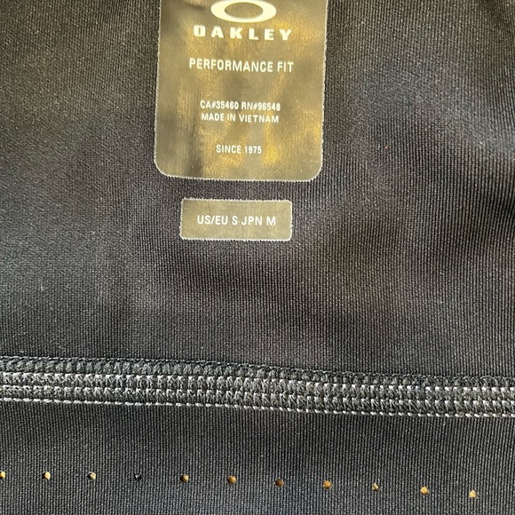 Oakley Performance Jacket NWOT Small Black/Purple - Picture 5 of 5